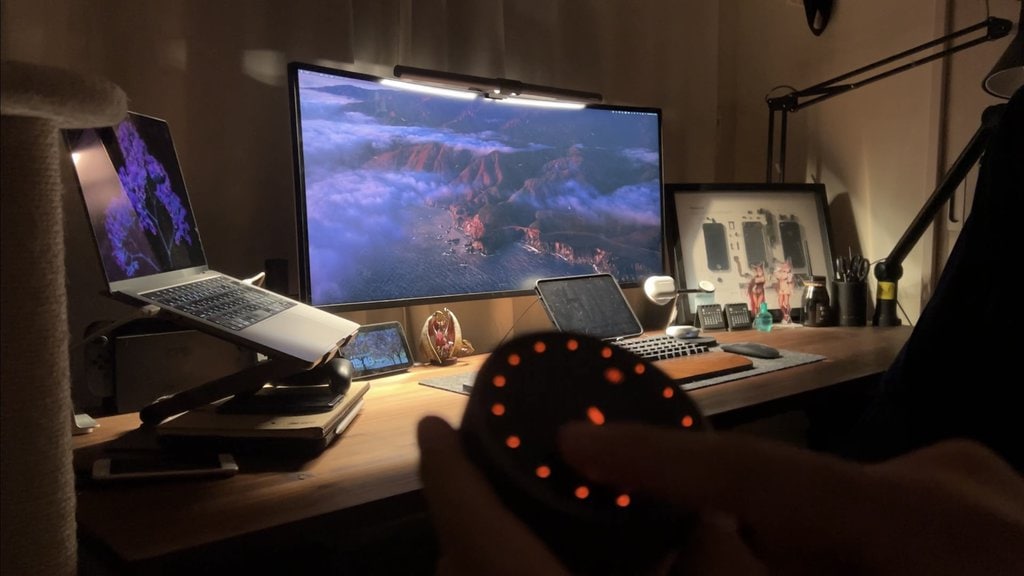 Curved Monitor Light Bar ScreenBar Halo | BenQ US
